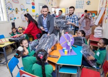 شركة إل جي مصر تتبرع بالأدوات التعليمية إلى 14 مدرسة مجتمعية بالفيوم