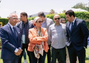 وزير البيئة تتفقد مصنع بروميتيون مصر للاطارات بالعامرية