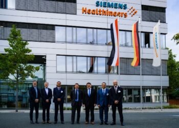 ألاميدا للرعاية الصحية وسيمنز هيلثنيرز يوقعان اتفاقية شراكة لمدة 7 سنوات لتطوير الرعاية الصحية