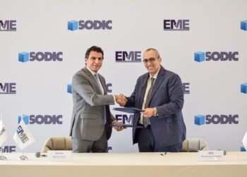 سوديك وشركة إلكتروميكانيك للطاقة (EME) يوقعان عقدًا لتركيب 400 لوحة توليد طاقة شمسية بأسطح المنازل في مشروع VYE   