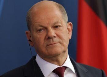 ألمانيا تتعهد باستثمار 4 مليارات يورو في مشروعات” الطاقة الخضراء ” بإفريقيا حتى 2030