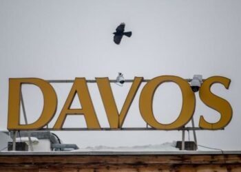 دافوس: الاقتصاد العالمي لن يستعيد وضعه الطبيعي في 2024