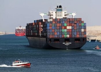 البنك المركزي: 2.4 مليار دولار إيرادات قناة السويس في 3 شهور