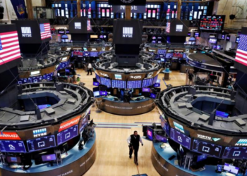 تراجع وول ستريت مع ضغط عوائد أذون الخزانة على الأسهم الكبرى