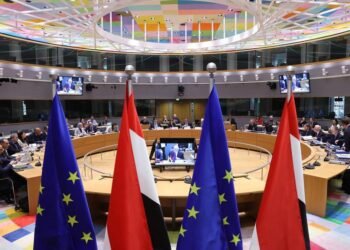 وزيرة التعاون الدولي والمفوض الأوروبي يؤكدان عمق العلاقات المشتركة لتلبية أولويات التنمية