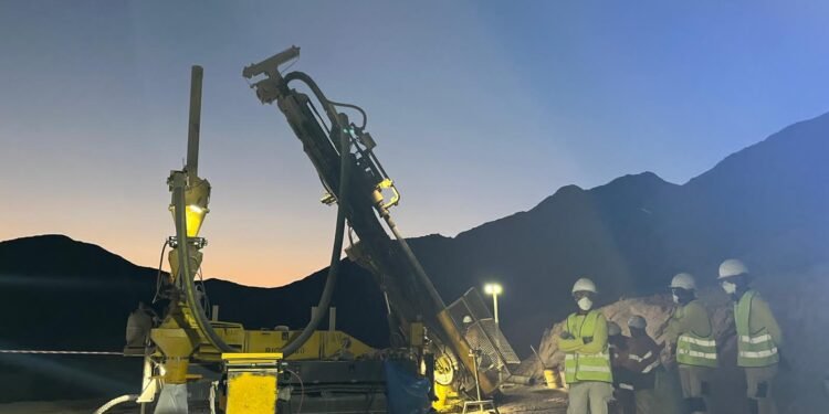 سنتامين تعلن عن نتائج استكشافية مبشرة في التنقيب عن الذهب في الصحراء الشرقية