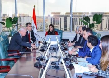 وزيرة التعاون الدولي تلتقي المدير الإقليمي للبنك الدولي لمتابعة تنفيذ وثيقة سياسة ملكية الدولة