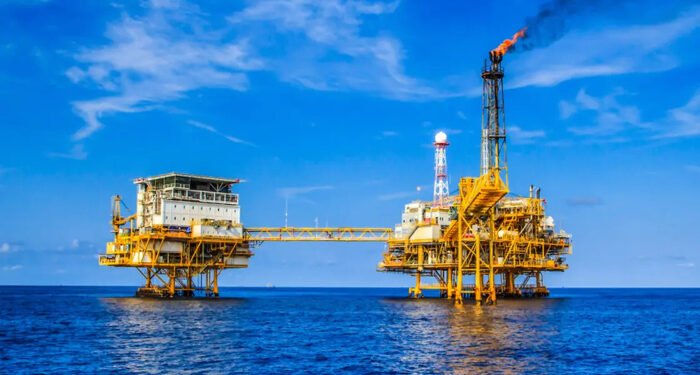 وكالة الطاقة ترفع توقعاتها لنمو الطلب العالمي على النفط