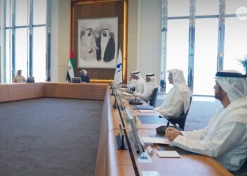 أدنوك ترفع الاستثمار في خفض الانبعاثات إلى 23 مليار دولار