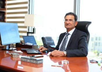 راية القابضة تخطط لطرح حصص من 3 شركات تابعة في بورصة مصر