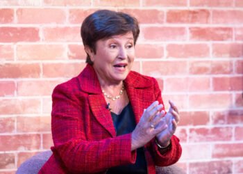 مديرة صندوق النقد: خفض الفيدرالي للفائدة متأخراً أفضل من مبكراً