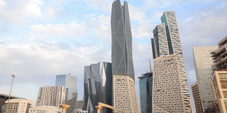 السعودية: بدء تطبيق إعفاء المقرات الإقليمية من ضريبة الدخل لمدة 30 عاماً