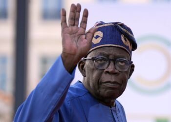 الرئيس النيجيري: البنك المركزي الإفريقي سينطلق عام 2028