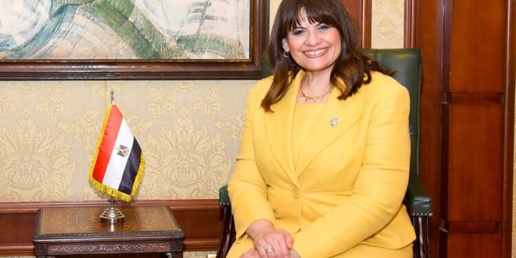 وزيرة الهجرة: تراجع تحويلات المصريين في الخارج بنحو 10 مليارات دولار خلال 2023