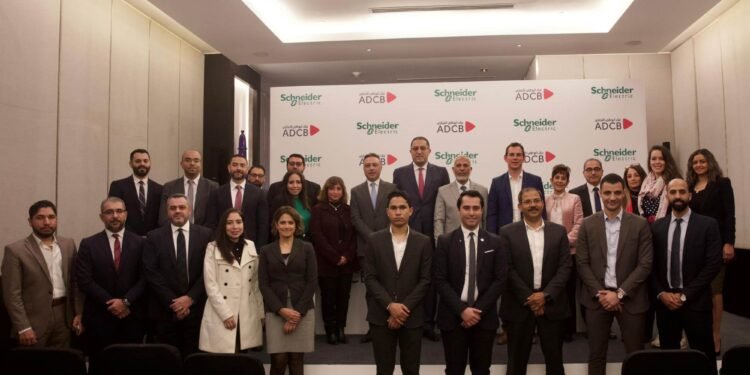 شراكة بين بنك أبوظبي التجاري مصر و شنايدر لتمويل مشروعات خضراء ومستدامة في مصر