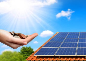 تقرير: الطاقة الشمسية ستشكل 58% من قدرة توليد الكهرباء الجديدة في أمريكا هذا العام