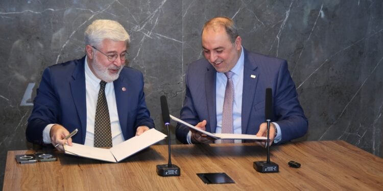 الجامعة الأمريكية في بيروت وأكاديمية الملكة رانيا توقعان مذكرة تفاهم لتعزيز جودة التعليم في العالم العربي