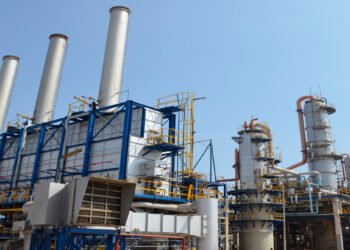 3 شركات حكومية تدرس استيراد 600 ألف طن غاز إيثان سنوياً لرفع طاقتها الإنتاجية