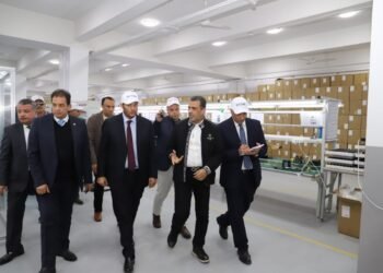 لجنة الصناعة بمجلس الشيوخ تزور مصنع وادي السيليكون باقتصادية قناة السويس