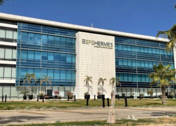 هيرميس تكشف عن توقعاتها بتراجع سعر الدولار خلال أسابيع