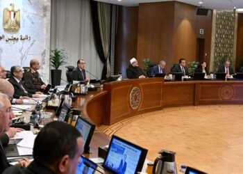 مجلس الوزراء يحدد 2000 جنيه سعر توريد أردب القمح لموسم 2024/2025