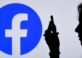 عطل مفاجئ في الفيسبوك يطرد المستخدمين من التطبيق