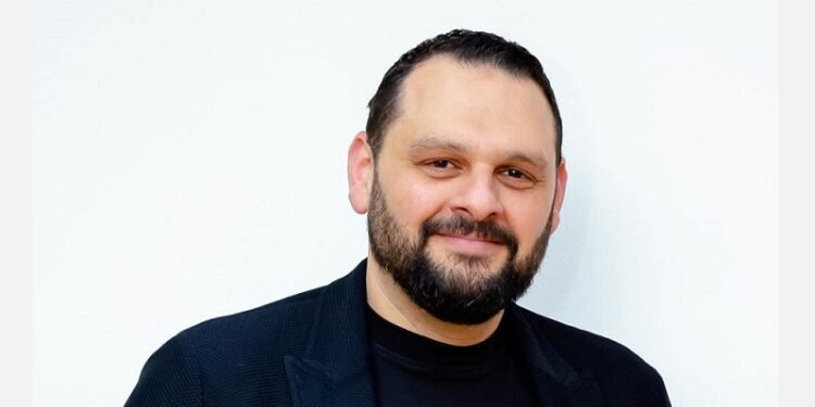 عبد الله سلام: ندرس استخدام الحديد الصديق للبيئة ومواد بناء جديدة لأول مرة في مصر