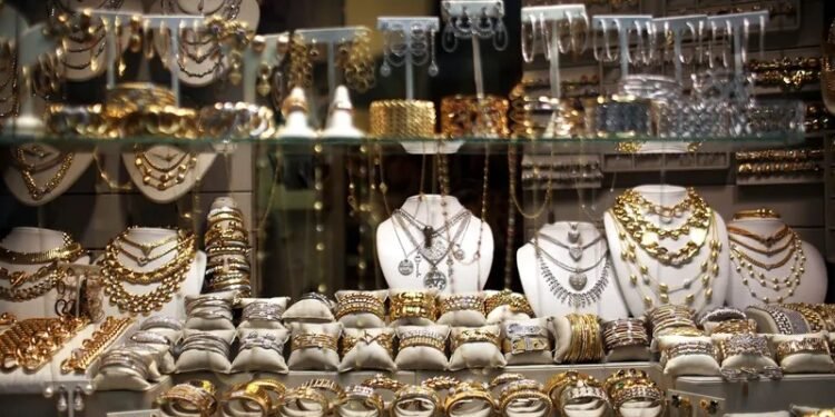 أسعار الذهب تواصل الاستقرار وعيار 21 يسجل 3080 جنيه