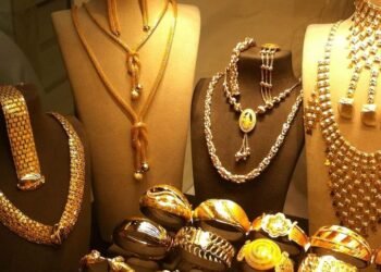 أسعار الذهب تتراجع وعيار 21 يسجل 2960 جنيه