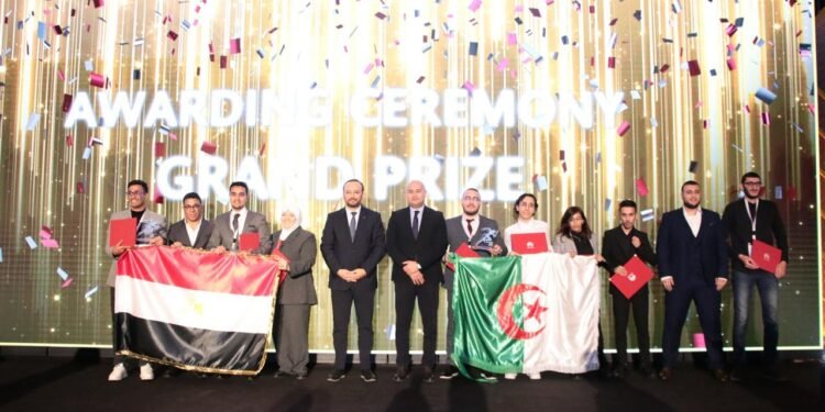 ثلاثة فرق مصرية تتأهل للنهائيات الإقليمية لمسابقة هواوي 2023- 2024