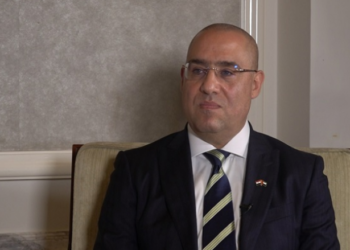 وزير الإسكان: استرداد  9578م2 بالسويس الجديدة 