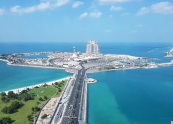 أبوظبي تجمع 5 مليارات دولار من إصدار أول سندات دولية في 3 سنوات