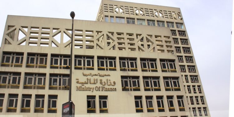 إصدارات مصر من أدوات الدين ترتفع 57% منذ بداية العام إلى 71.6 مليار دولار