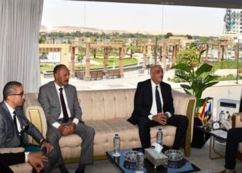 باسل رحمي: نعمل علي دعم المشروعات الصناعية لأبناء أسوان