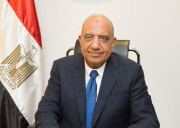 محمود عصمت يواصل متابعة مشروعات الشراكة مع القطاع الخاص