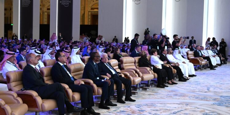 رئيس الوزراء يُشارك نيابة عن رئيس الجمهورية في المنتدى الاقتصادي العالمي بالرياض