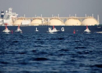 مصر تشتري شحنة فورية جديدة من الغاز المسال