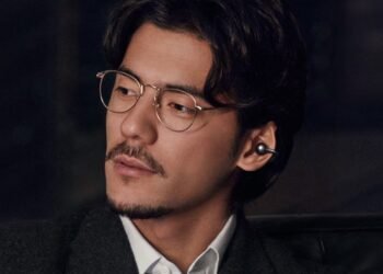  هواوي تعيد تعريف سماعات الأذن المفتوحة من خلال HUAWEI FreeClip العصري