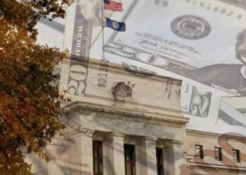 صندوق النقد يتوقع ارتفاع العجز الأمريكي مع منحنى ديون أكثر حدة