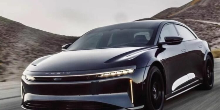 مبيعات السيارات الكهربائية تتجاوز 5% في 31 دولة