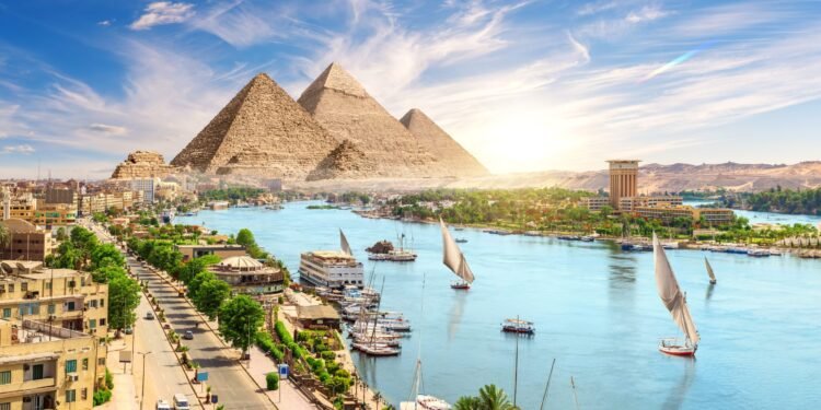 إيرادات قناة السويس ترتفع 20.7% إلى 4.8 مليار دولار بالنصف الأول 2023/2024