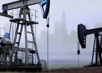 النفط يرتفع مع استمرار التركيز على المخاطر في الشرق الأوسط