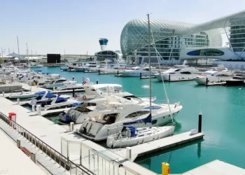 “إيميرج” تعلن تشغيل مشروعين للطاقة الشمسية في أبوظبي