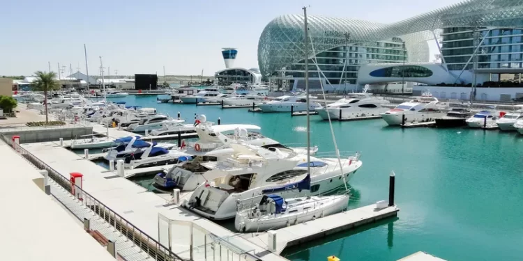 “إيميرج” تعلن تشغيل مشروعين للطاقة الشمسية في أبوظبي