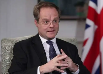 السفير البريطاني: استثمار جديد مرتقب بالهيدروجين الأخضر في مصر