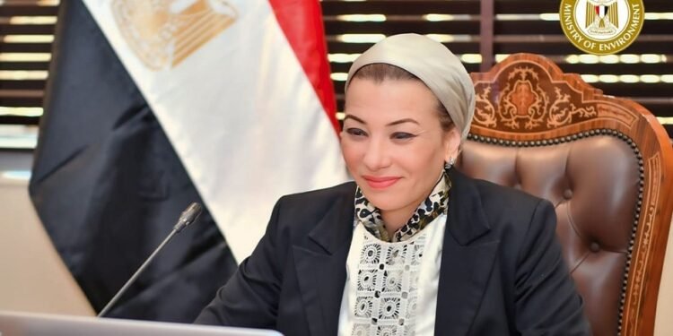 تنظيم إدارة المخلفات يعقد اجتماعاً موسعًا لمناقشة أوضاع الجهاز