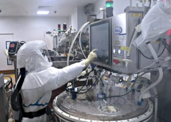 إيفا فارما تستثمر 1.8 مليار جنيه في إنشاء مجمع لقاحات بيطرية