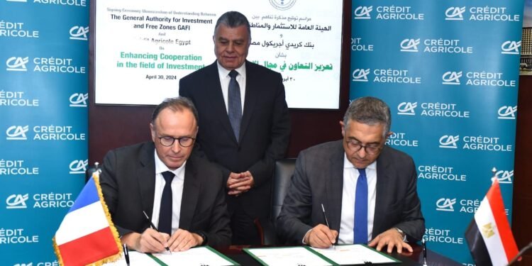 توقيع مذكرة تفاهم بين الهيئة العامة للاستثمار وبنك كريدي أجريكول مصر لبحث سبل التعاون