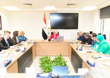 وزيرة البيئة: نسعى لتحقيق تحول أخضر عادل يراعي الأبعاد الاجتماعية والاقتصادية