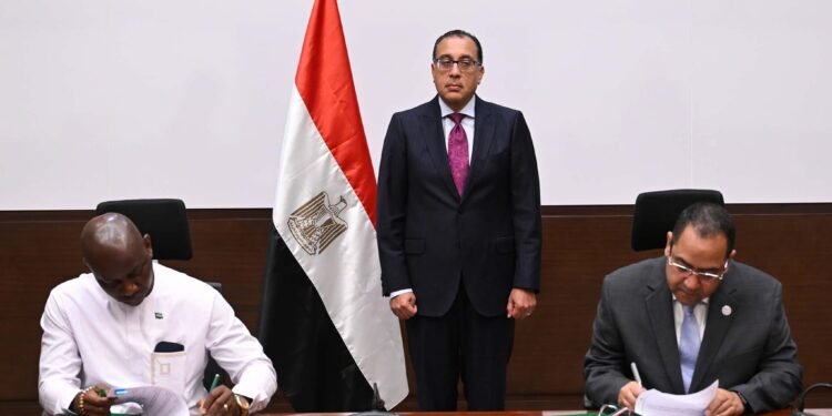 توقيع مذكرة تفاهم بين الجهاز المركزي للتنظيم ووزارة الإدارة العامة بدولة سيراليون